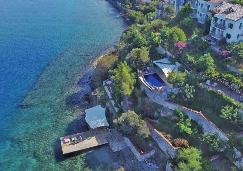 Turizm Cennetleri Bodrum ve Antalya'daki Lüks Villalar da Zirve Yarışında 12